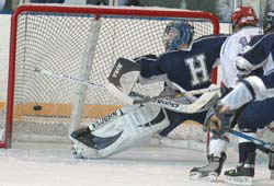 012407huskiesgoal.jpg (51145 bytes)