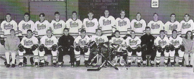 9899huskiespic.jpg (63370 bytes)